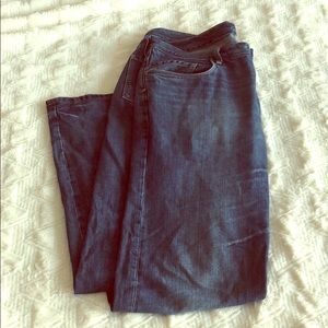 Tommy Bahama Standard Jeans